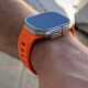 Oranžinė apyrankė Apple Watch 4 / 5 / 6 / 7 / 8 / 9 / SE / Ultra 1 / 2 (42 / 44 / 45 / 49 mm) laikrodžiui "Tech-Protect Iconband